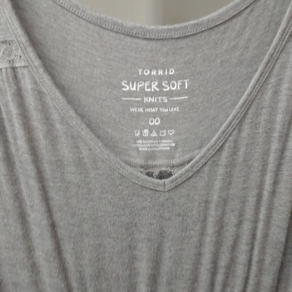 Torrid Top - Picture 2 of 7